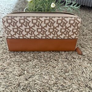DKNY Tan & Cream Logo Zip Around Wallet